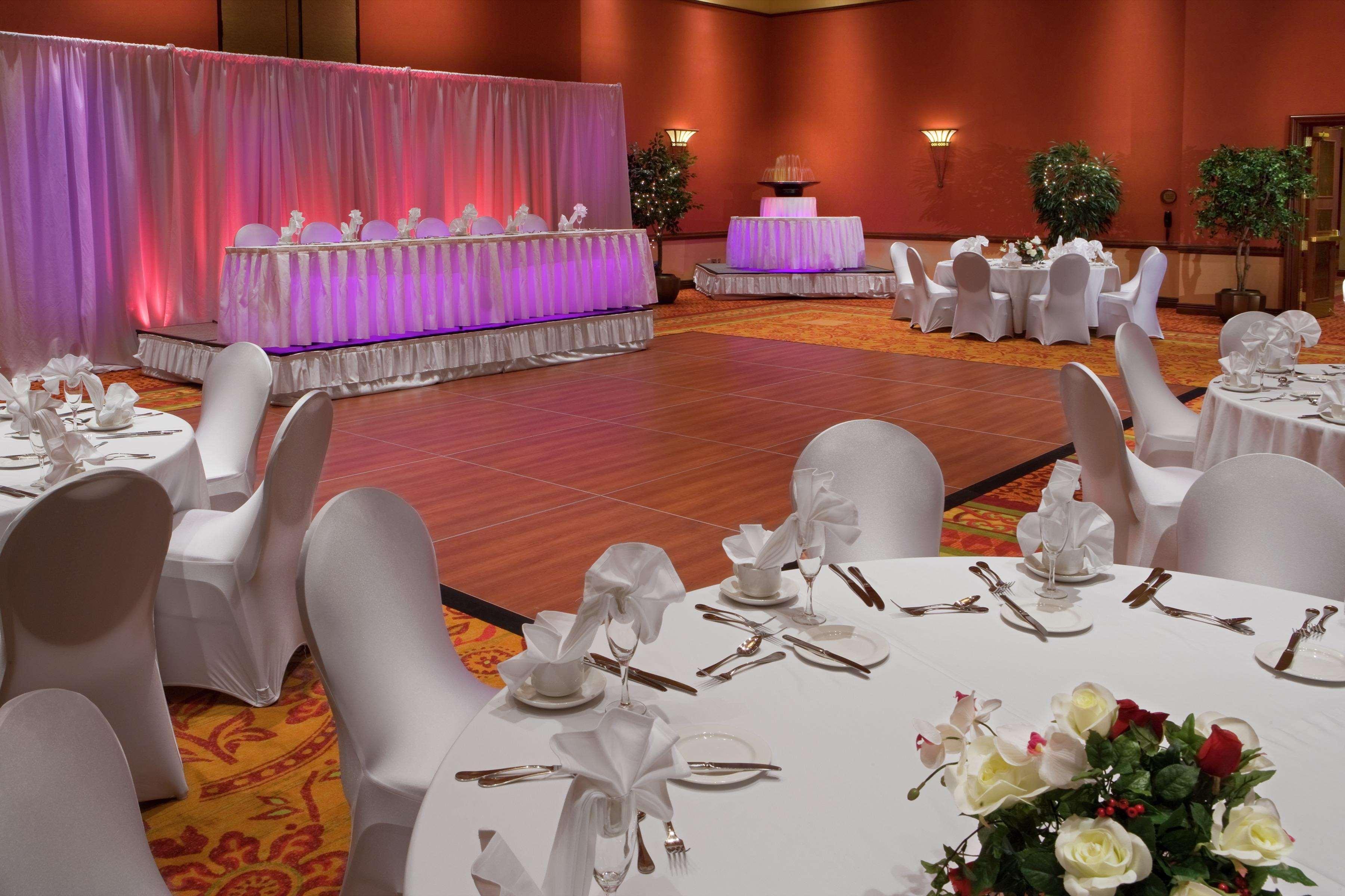 Embassy Suites By Hilton Norman Hotel & Conference Center Extérieur photo