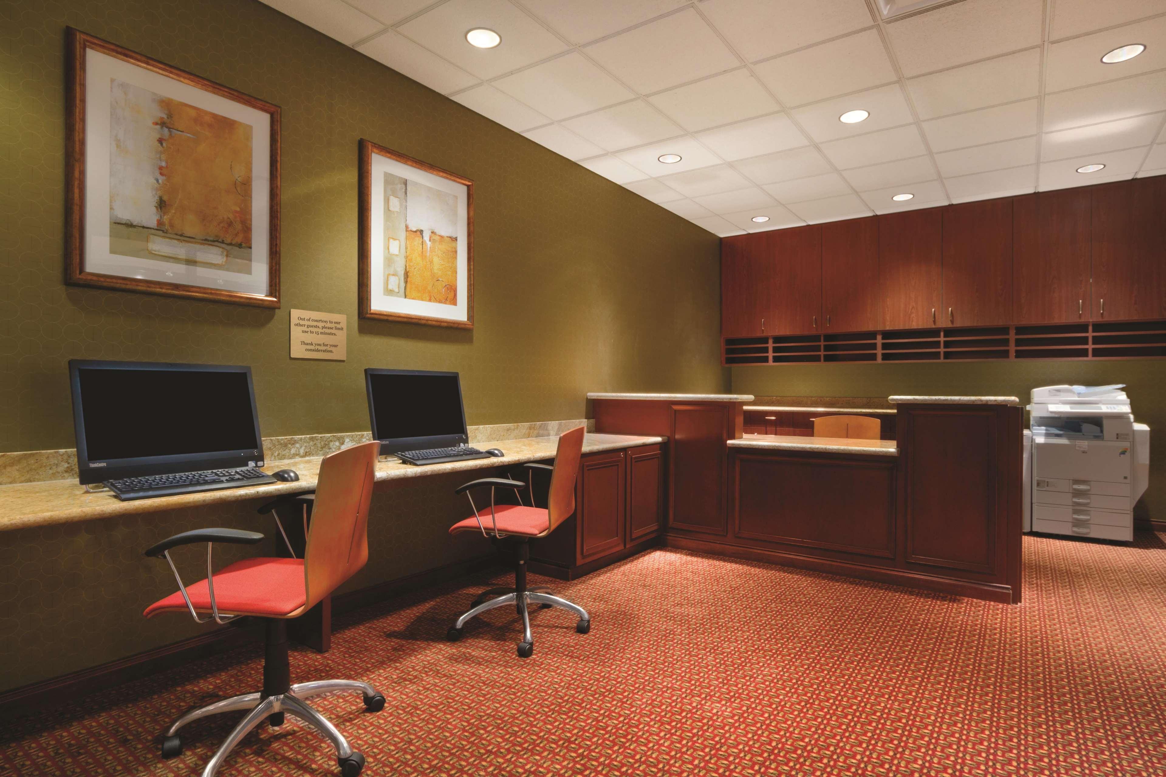 Embassy Suites By Hilton Norman Hotel & Conference Center Facilités photo