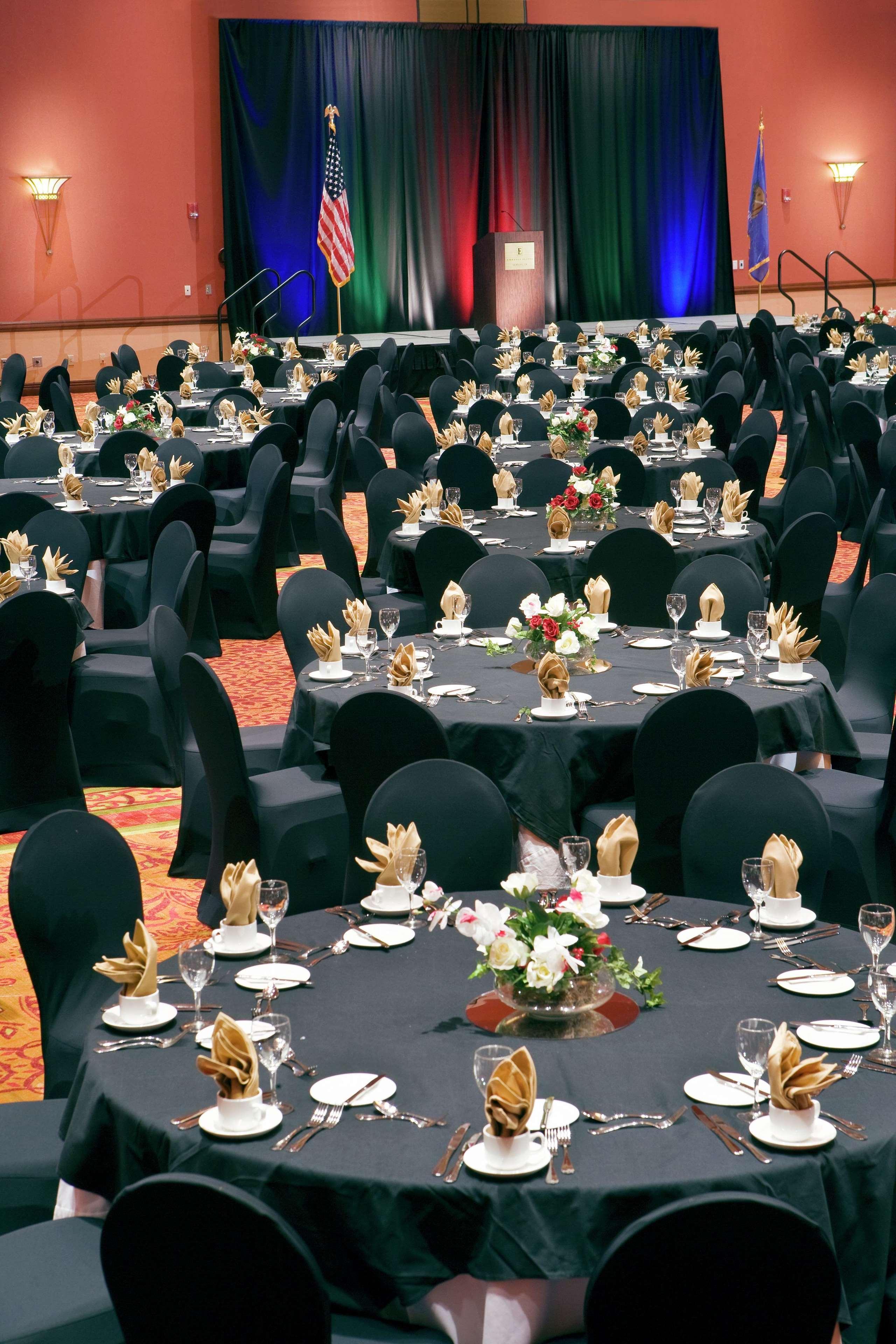 Embassy Suites By Hilton Norman Hotel & Conference Center Extérieur photo