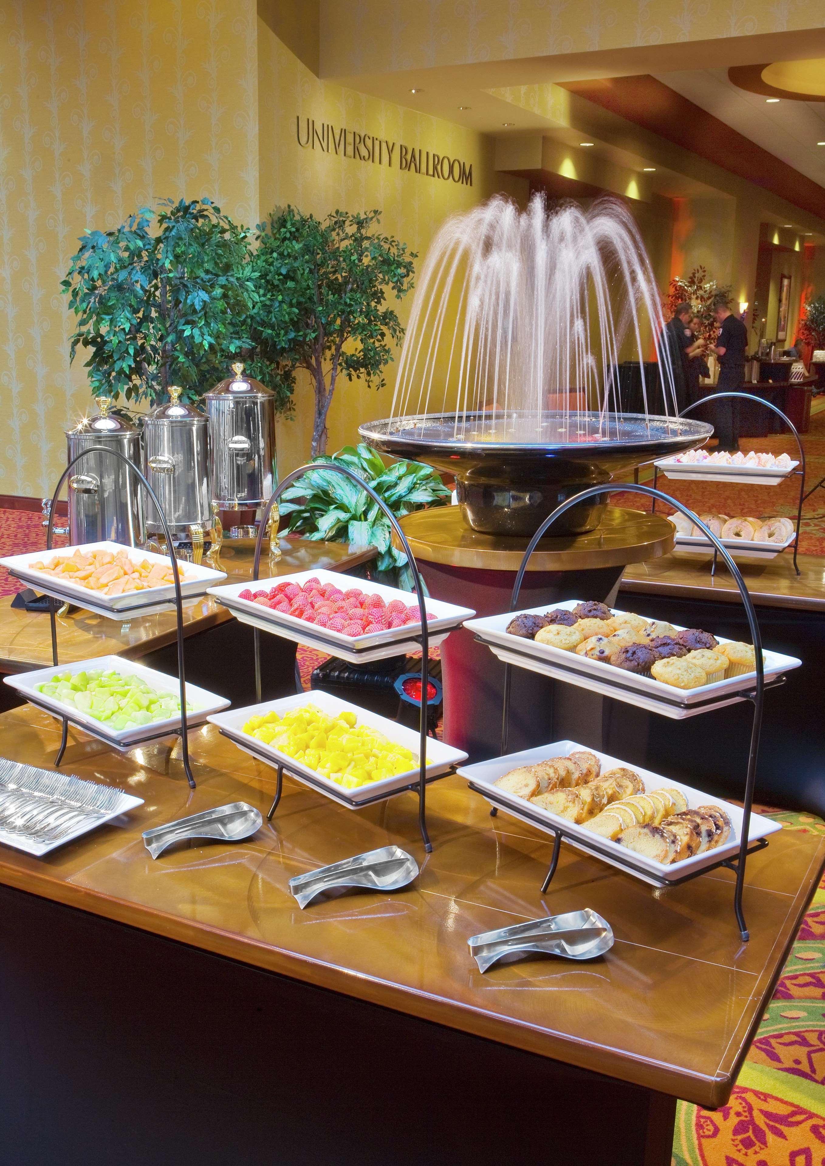 Embassy Suites By Hilton Norman Hotel & Conference Center Extérieur photo