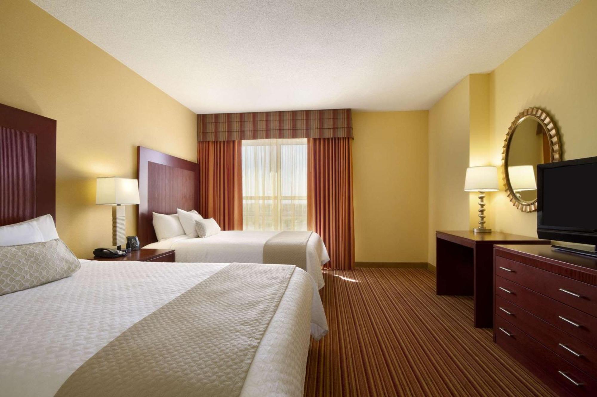 Embassy Suites By Hilton Norman Hotel & Conference Center Extérieur photo