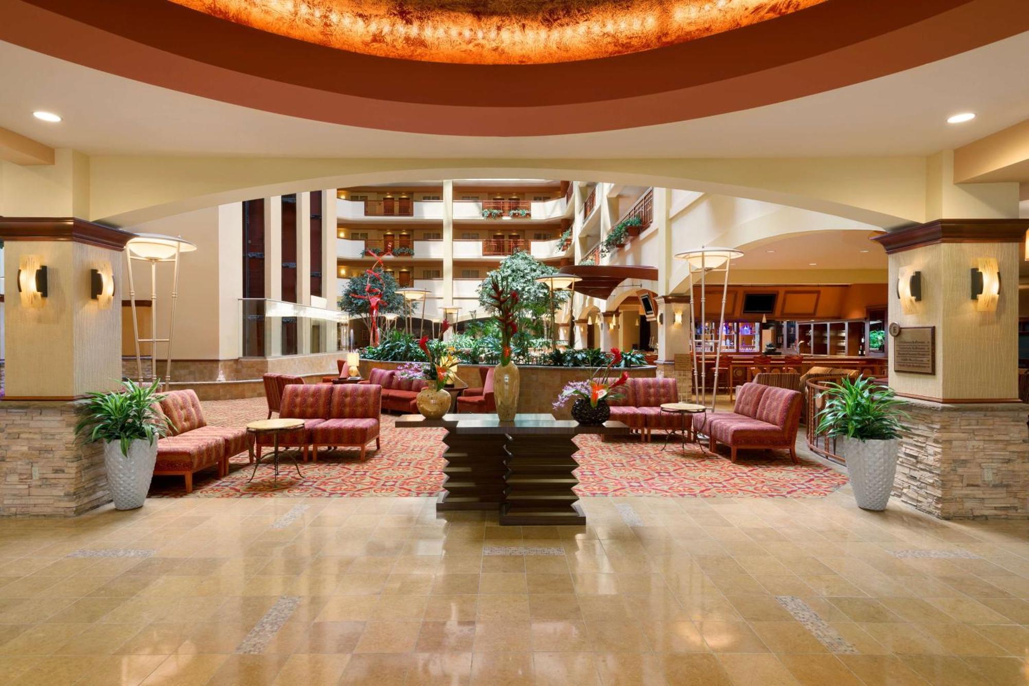 Embassy Suites By Hilton Norman Hotel & Conference Center Extérieur photo