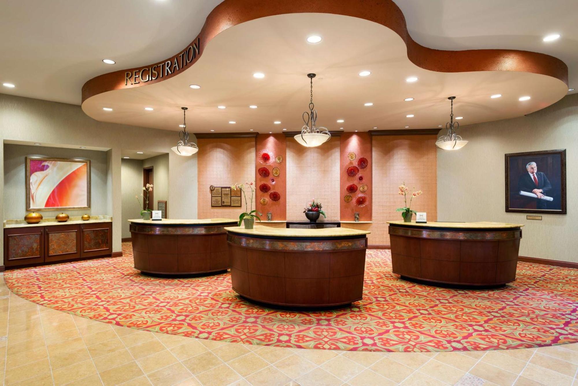 Embassy Suites By Hilton Norman Hotel & Conference Center Extérieur photo