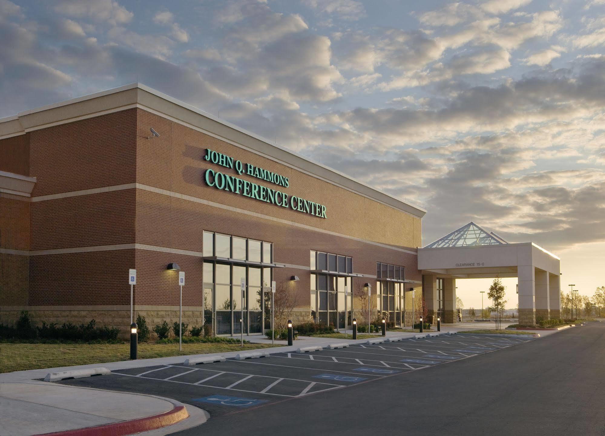 Embassy Suites By Hilton Norman Hotel & Conference Center Extérieur photo