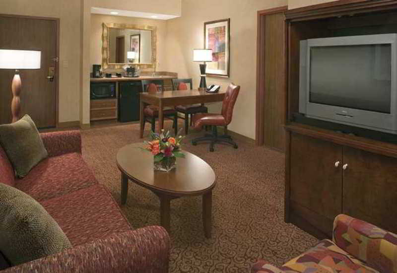 Embassy Suites By Hilton Norman Hotel & Conference Center Chambre photo